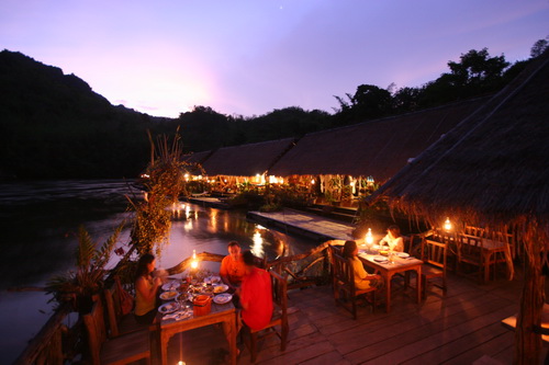 RIVER KWAI JUNGLE RAFTS 'Chaudement Recommandé'