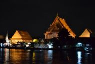 A LUXURY DINNER CRUISE